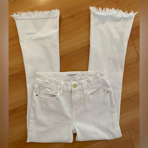 Frame “Le Crop Mid-Rise Mini Bootcut” Jeans in White | Size 23 - Picture 9 of 17